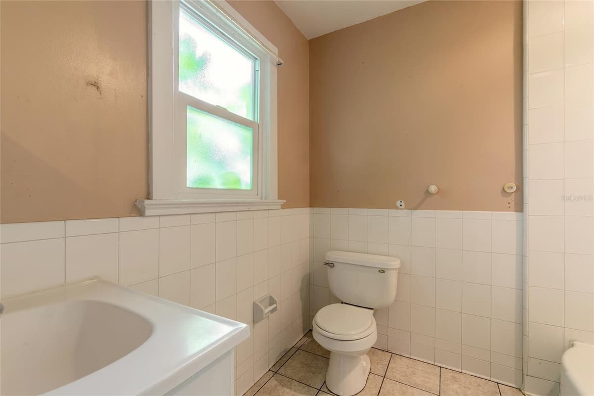 724 OLEANDER AVENUE — photo 25 of 58