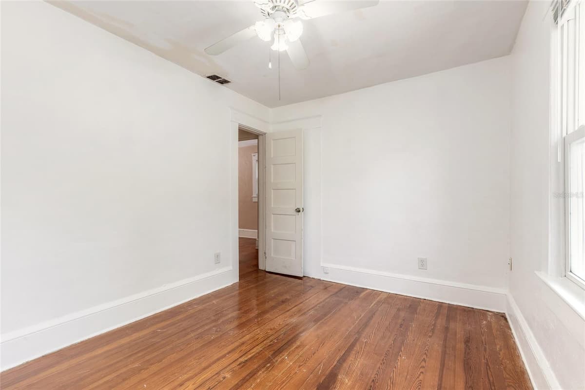 724 OLEANDER AVENUE — photo 43 of 58