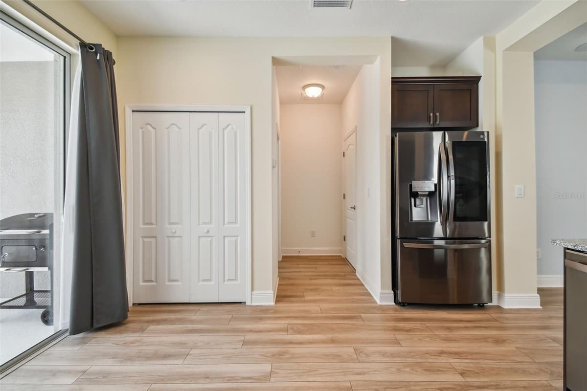 10417 CROOKED CREEK COURT — photo 11 of 47