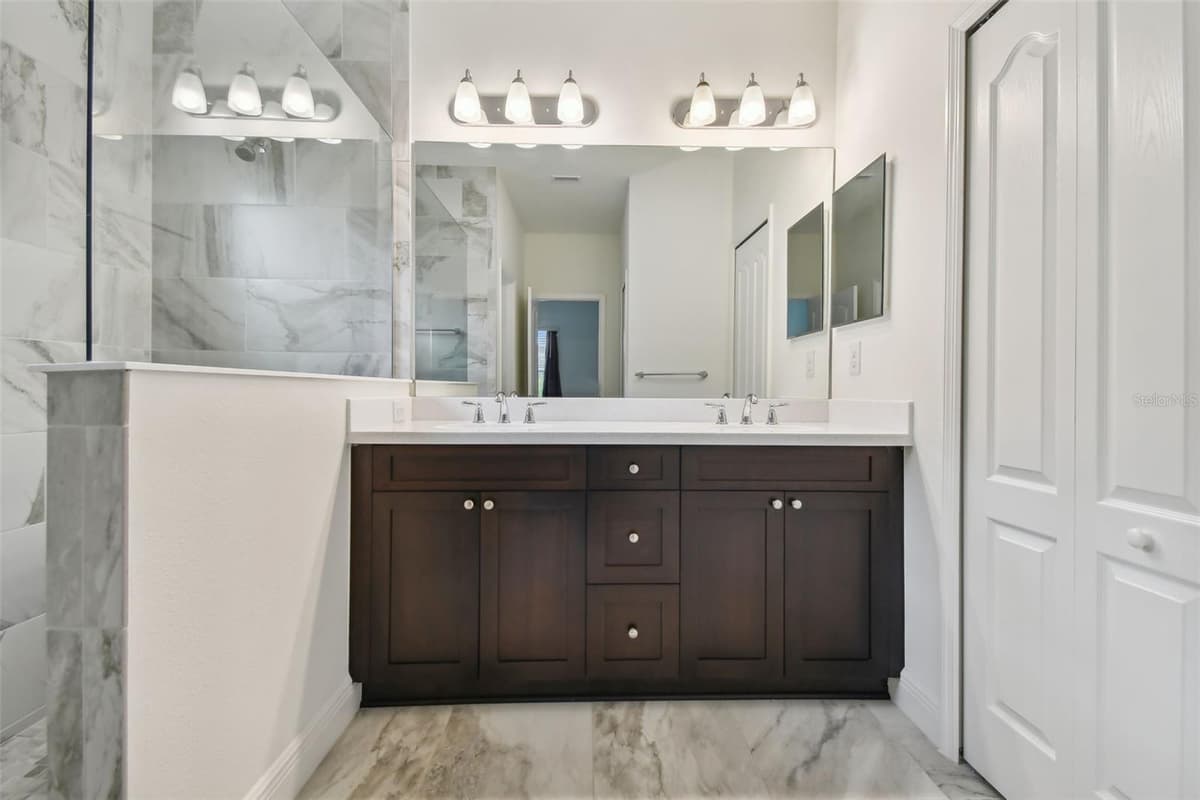10417 CROOKED CREEK COURT — photo 16 of 47