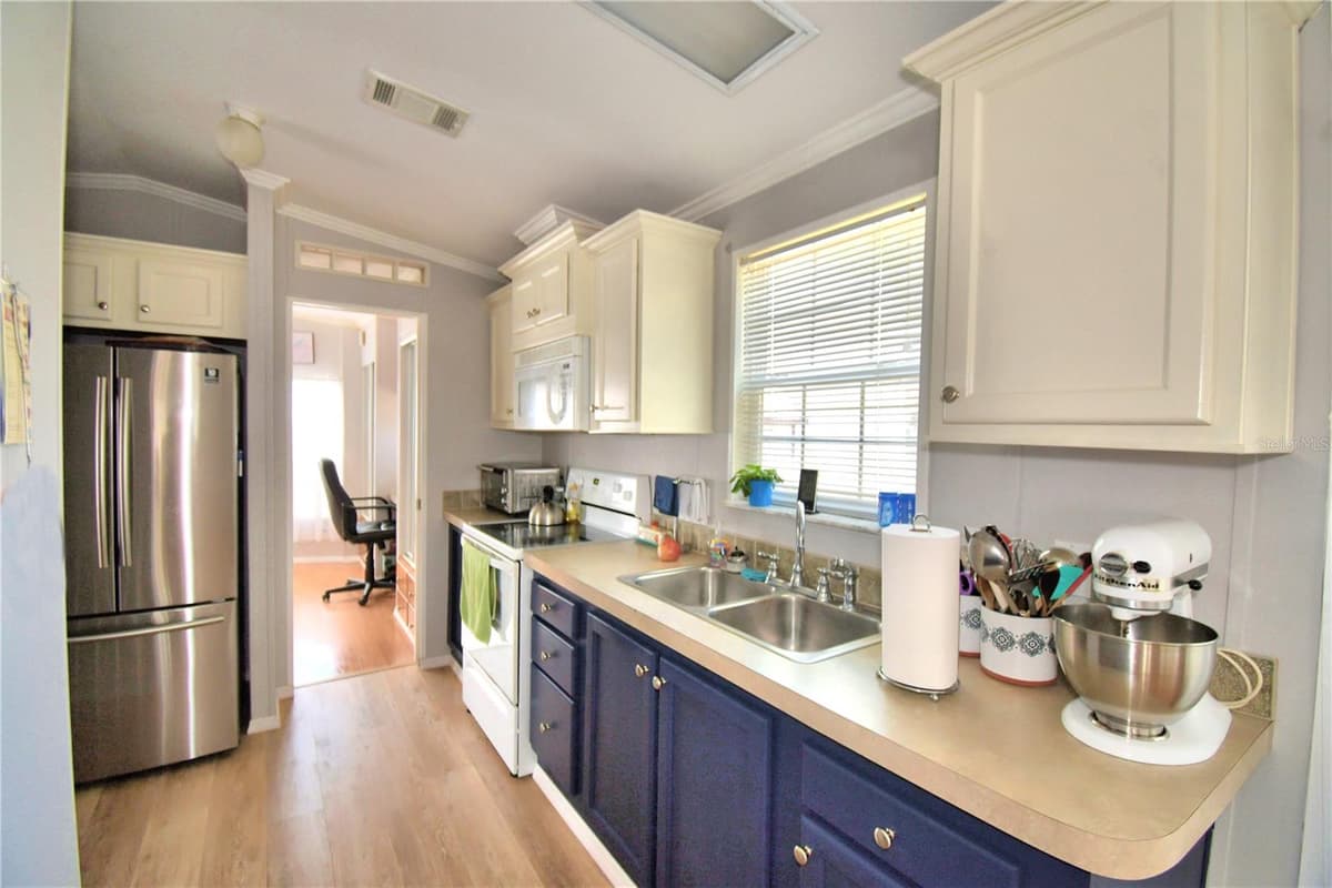 251 PATTERSON ROAD — photo 17 of 52