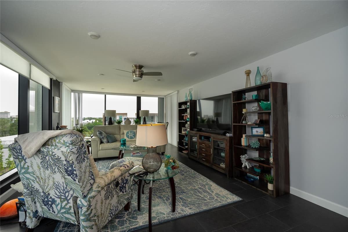 707 GULFSTREAM AVENUE — photo 10 of 55