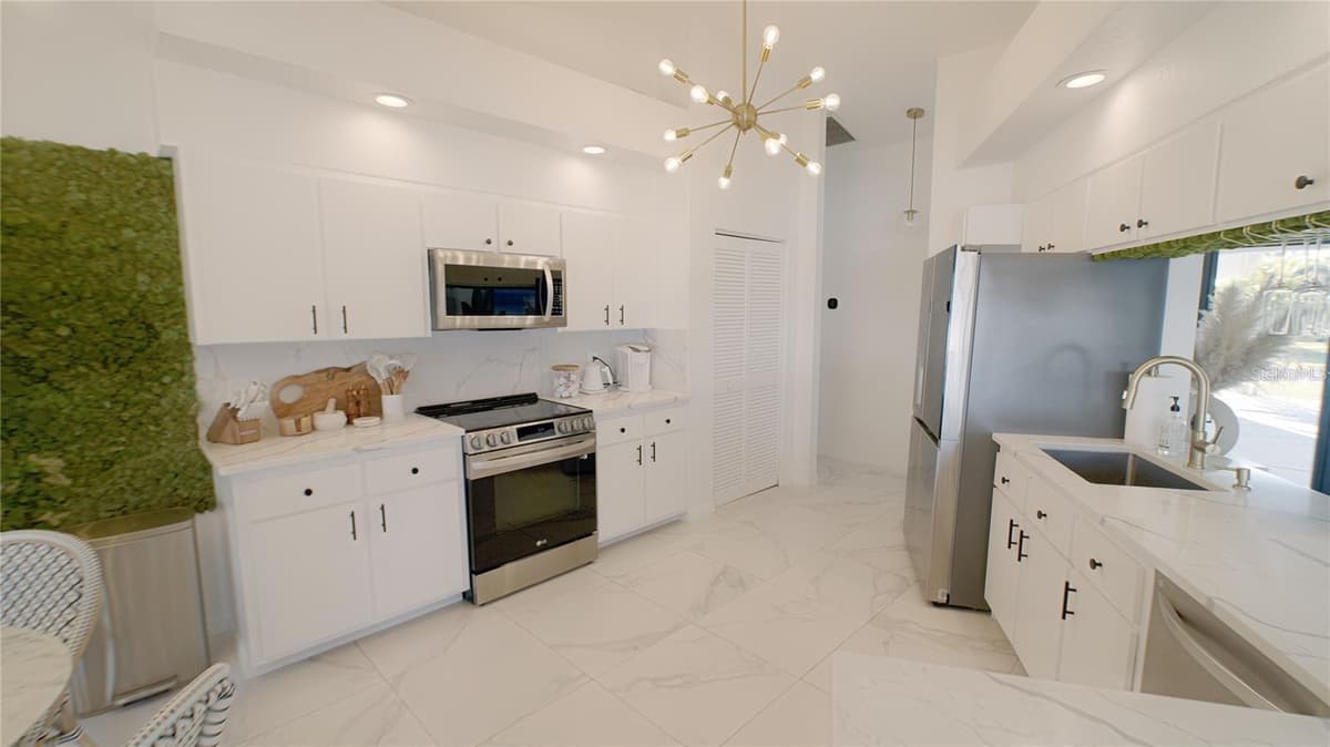 18770 MCGRATH CIRCLE — photo 9 of 23
