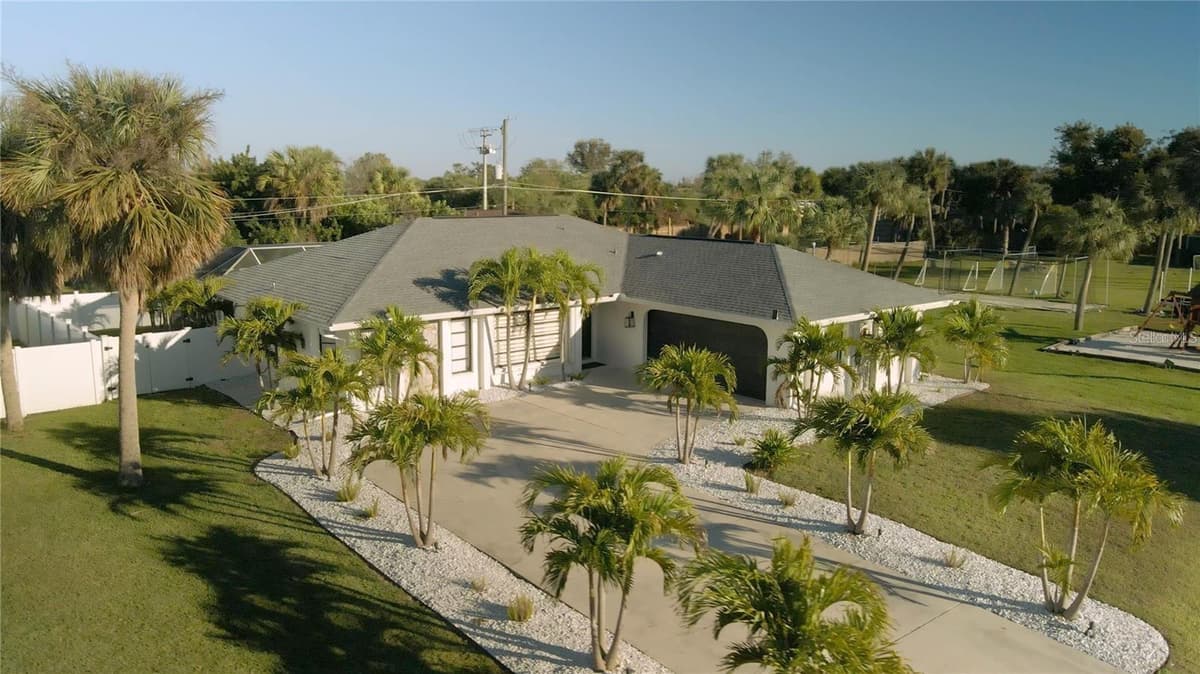 18770 MCGRATH CIRCLE — photo 1 of 23