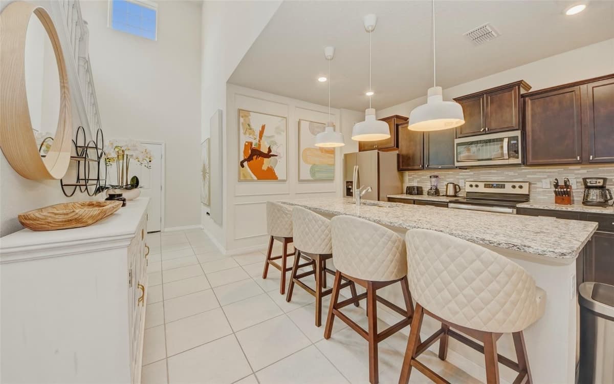 4063 LANA AVENUE — photo 7 of 31