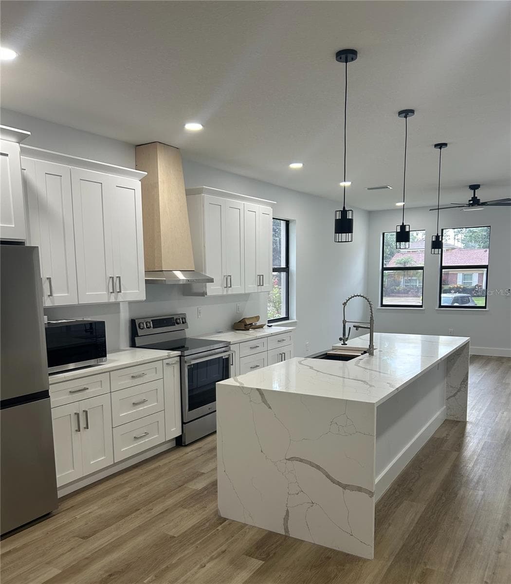 2122 BIRD ST. — photo 4 of 12
