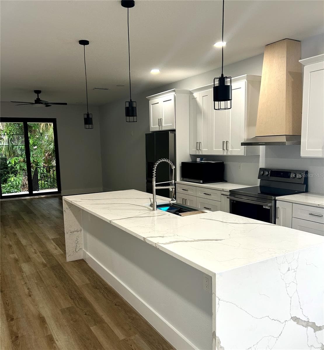 2122 BIRD ST. — photo 5 of 12