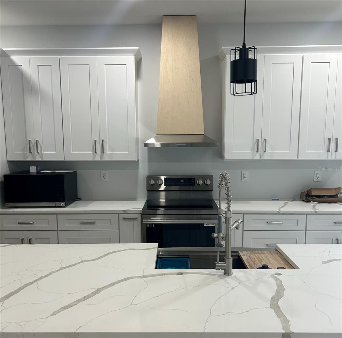2122 BIRD ST. — photo 6 of 12