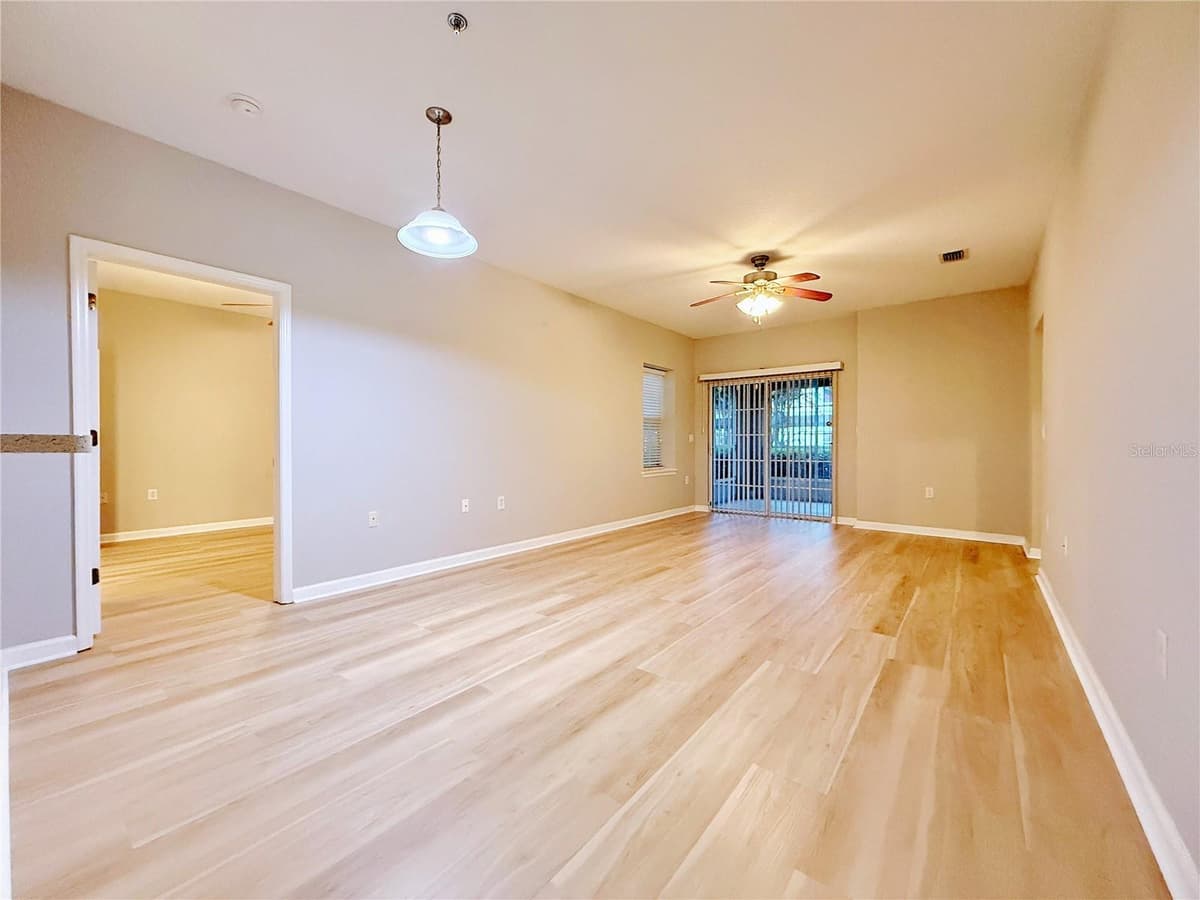 4865 CYPRESS WOODS DRIVE — photo 6 of 37