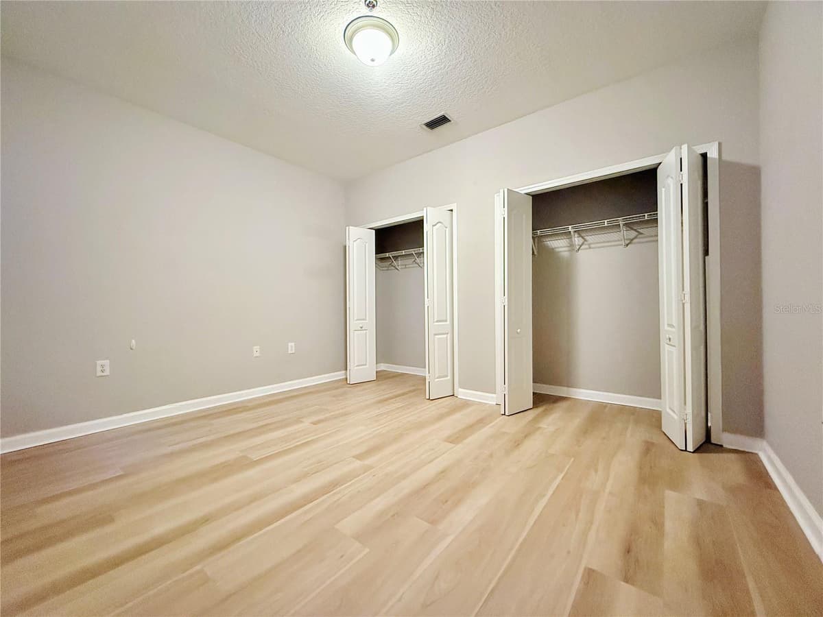 4865 CYPRESS WOODS DRIVE — photo 15 of 37