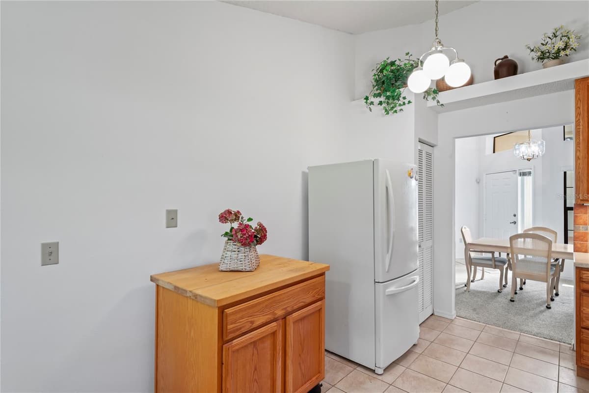 9108 BASSETT LANE — photo 13 of 67