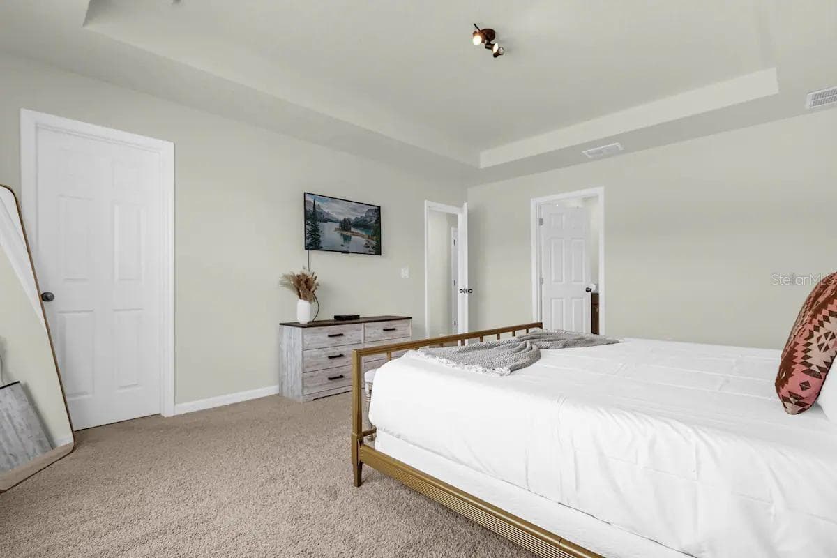 1676 TROPICAL PALMS CIRCLE — photo 23 of 39