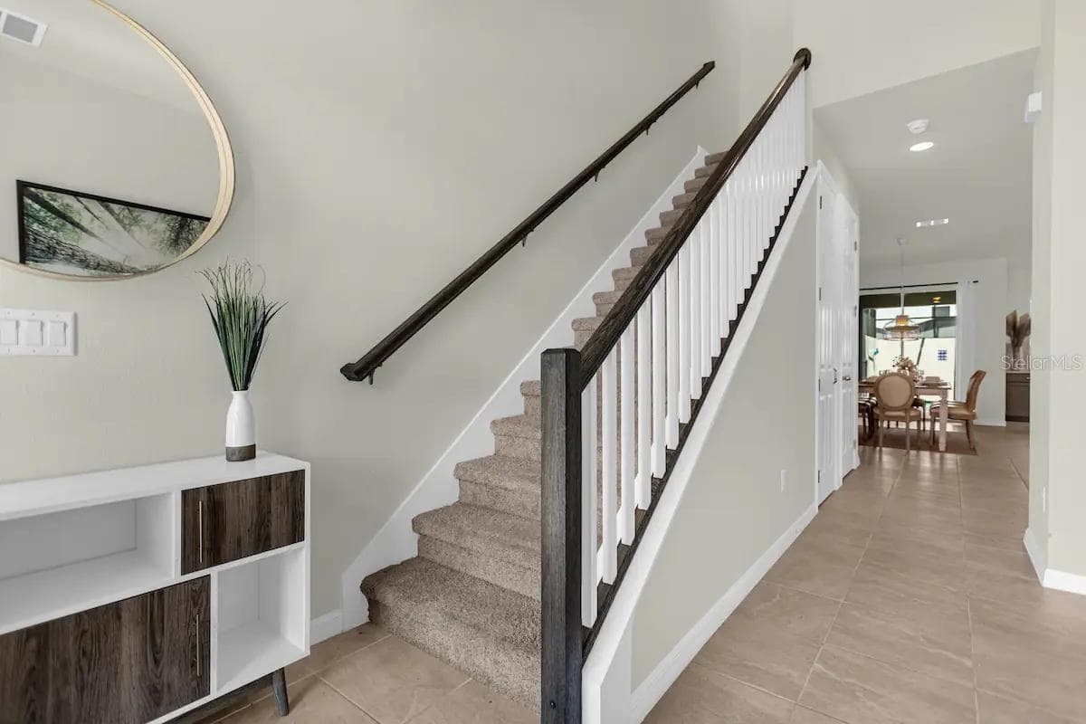 1676 TROPICAL PALMS CIRCLE — photo 4 of 39