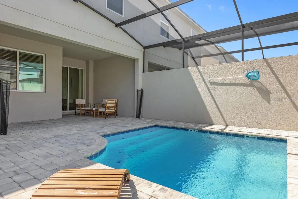 1676 TROPICAL PALMS CIRCLE — photo 28 of 39