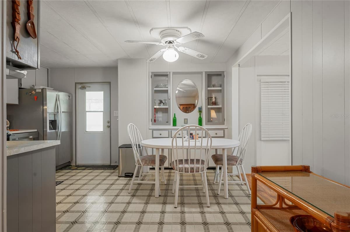 731 TANGERINE COURT — photo 16 of 59