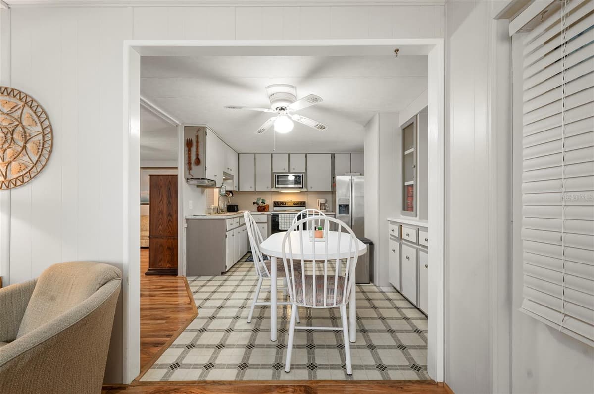 731 TANGERINE COURT — photo 17 of 59