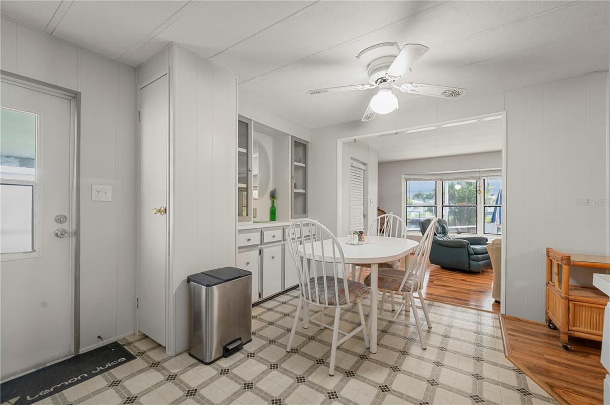 731 TANGERINE COURT — photo 14 of 59