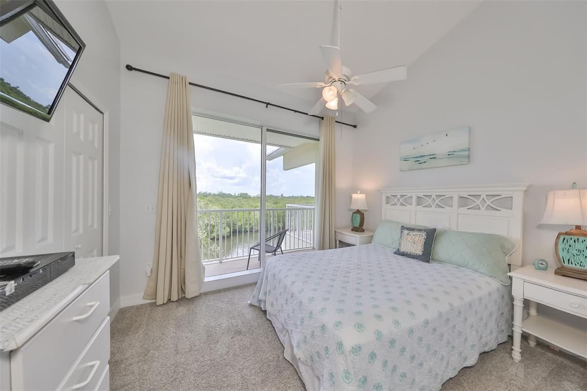 3226 MANGROVE POINT DRIVE — photo 15 of 38