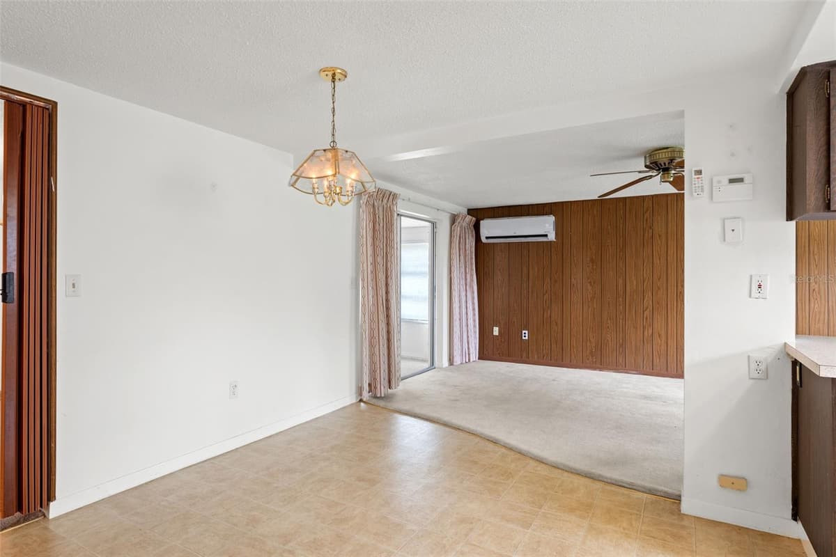 7015 FLAGGLER DRIVE — photo 16 of 33