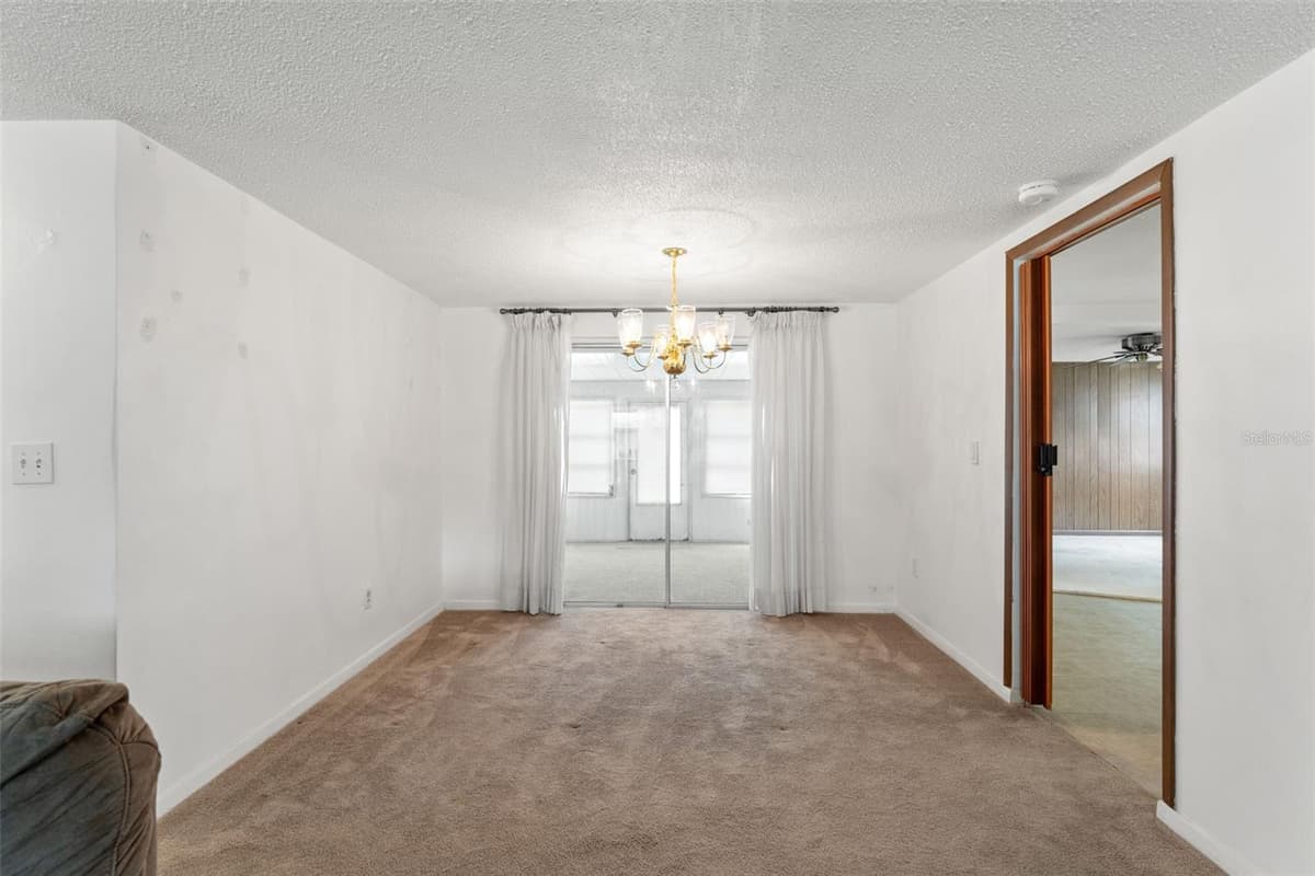 7015 FLAGGLER DRIVE — photo 18 of 33