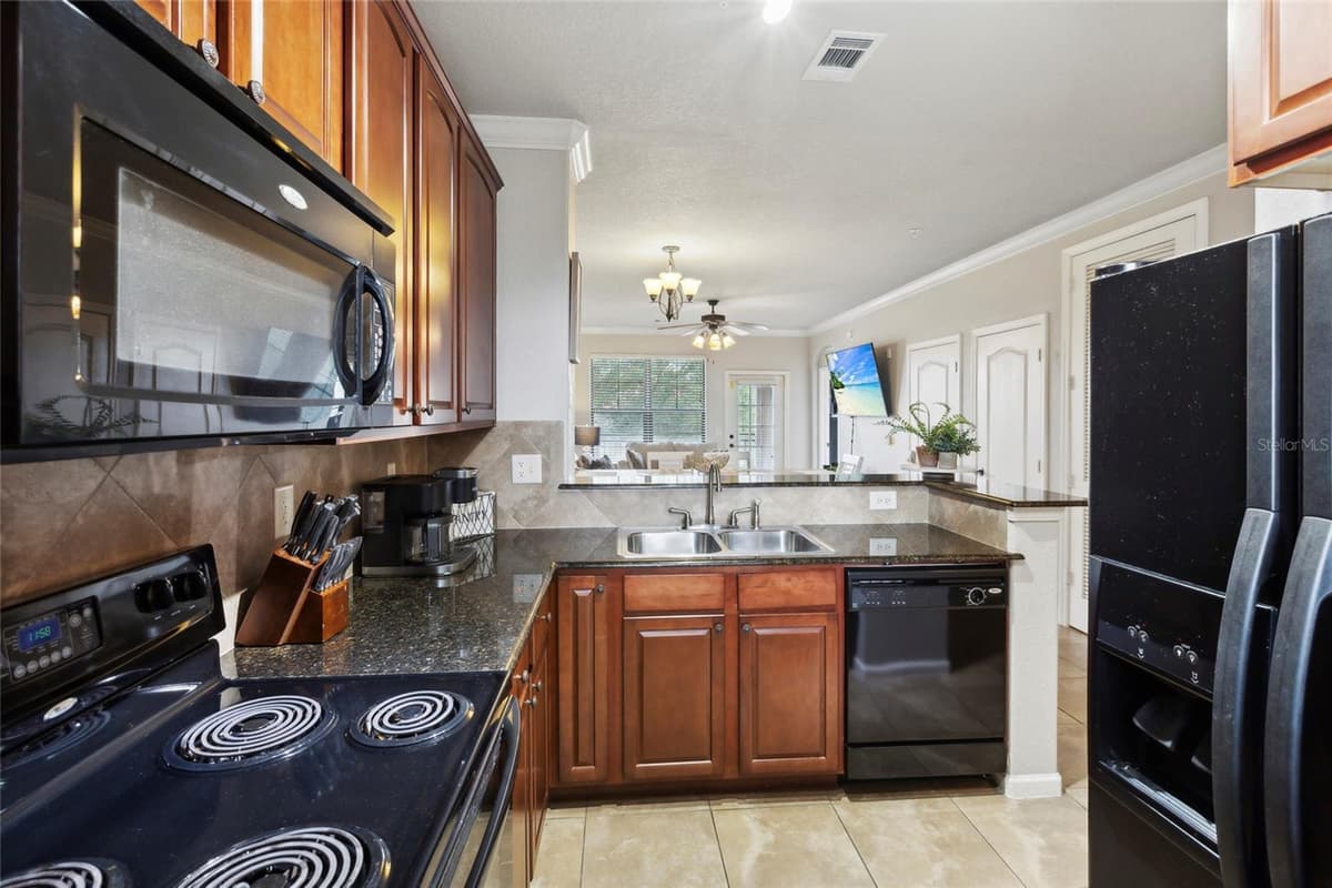 901 CHARO PARKWAY — photo 12 of 47