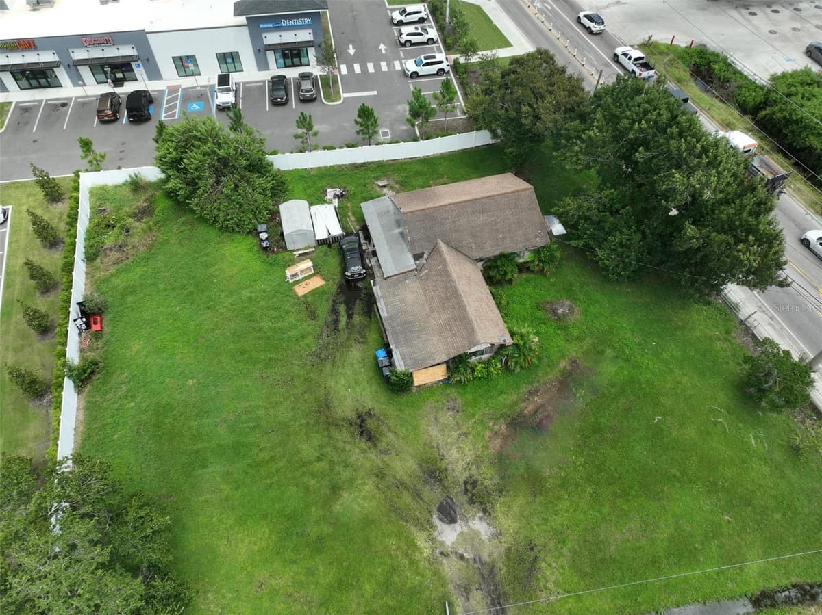 11348 PINE STREET — photo 4 of 18