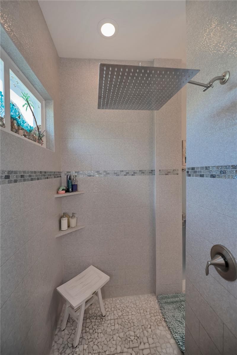 10136 AMY TERRACE — photo 9 of 14