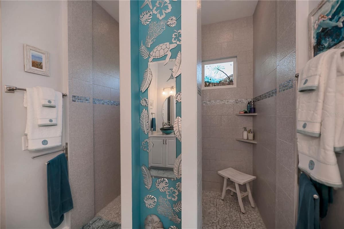 10136 AMY TERRACE — photo 8 of 14