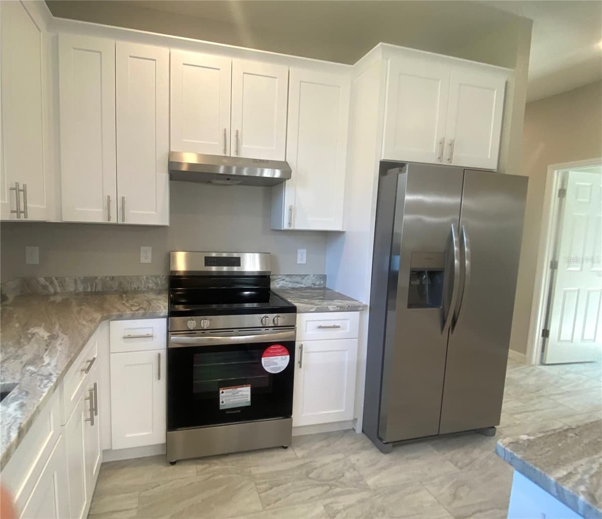 4229 ELSON AVENUE — photo 9 of 23