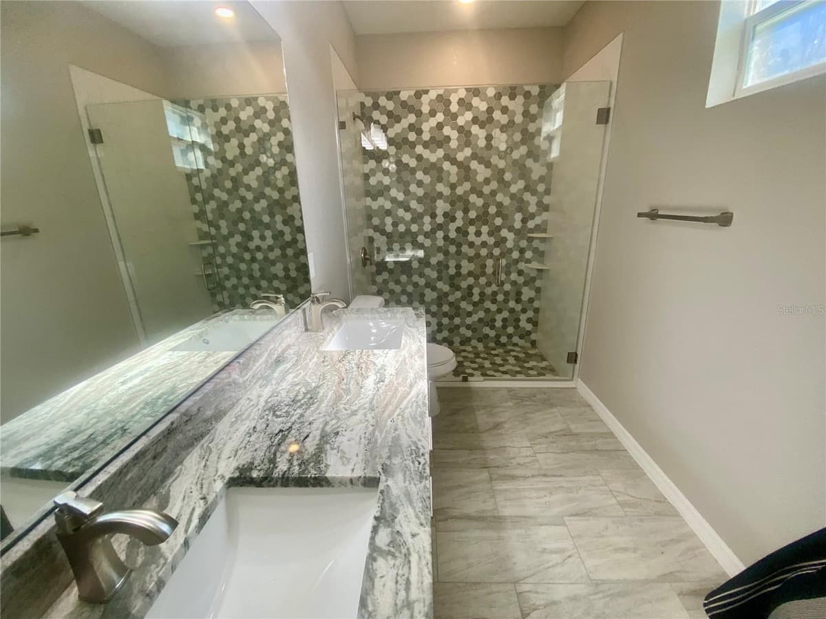 4229 ELSON AVENUE — photo 15 of 23
