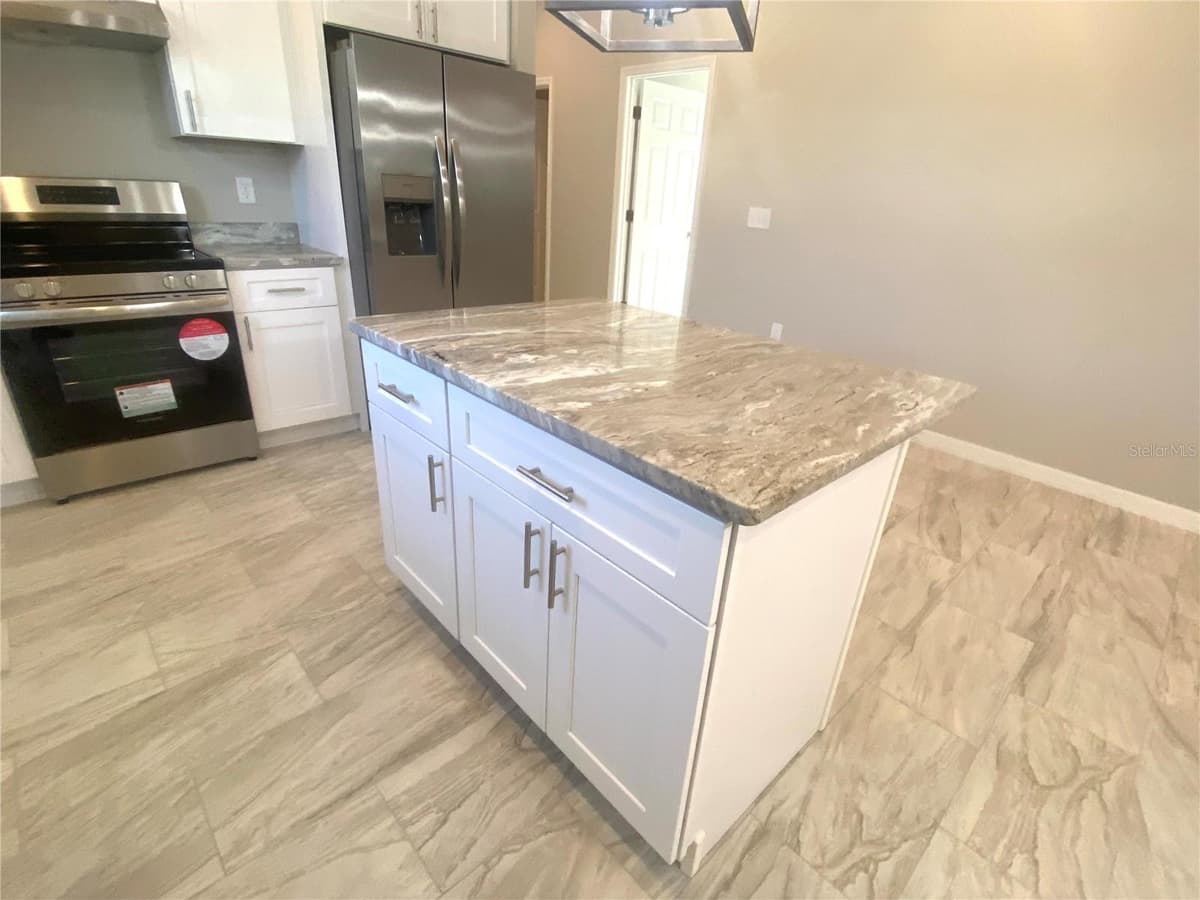 4229 ELSON AVENUE — photo 10 of 23