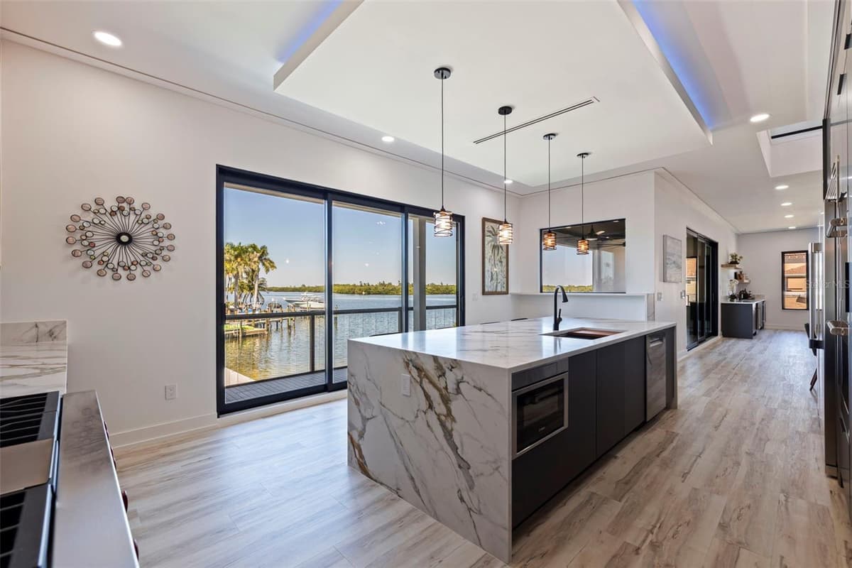 2121 BAYOU GRANDE BOULEVARD — photo 15 of 82