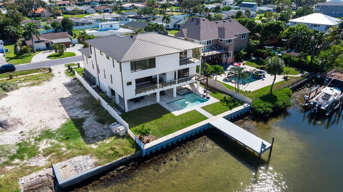2121 BAYOU GRANDE BOULEVARD — photo 72 of 82