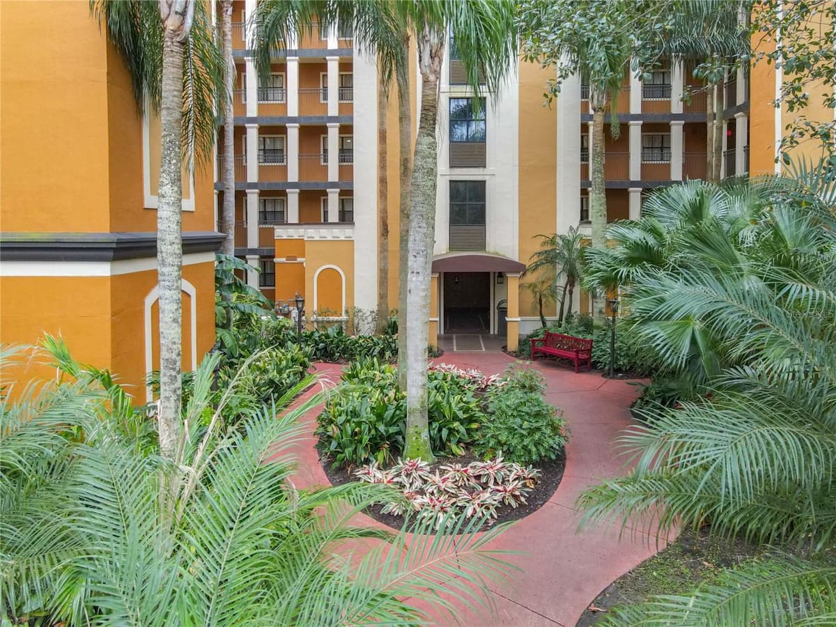 12538 FLORIDAYS RESORT DR — photo 41 of 49
