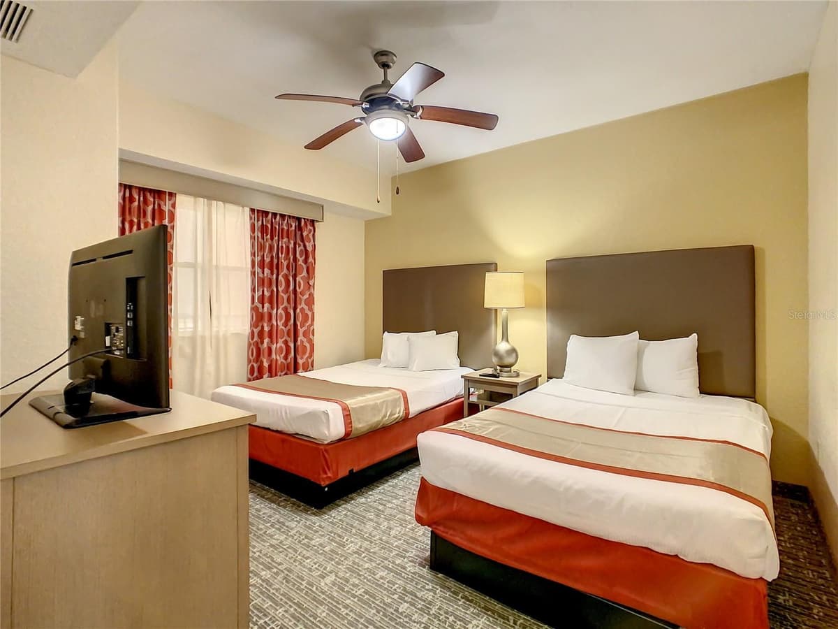12538 FLORIDAYS RESORT DR — photo 10 of 49