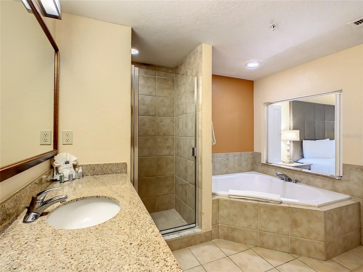 12538 FLORIDAYS RESORT DR — photo 26 of 49