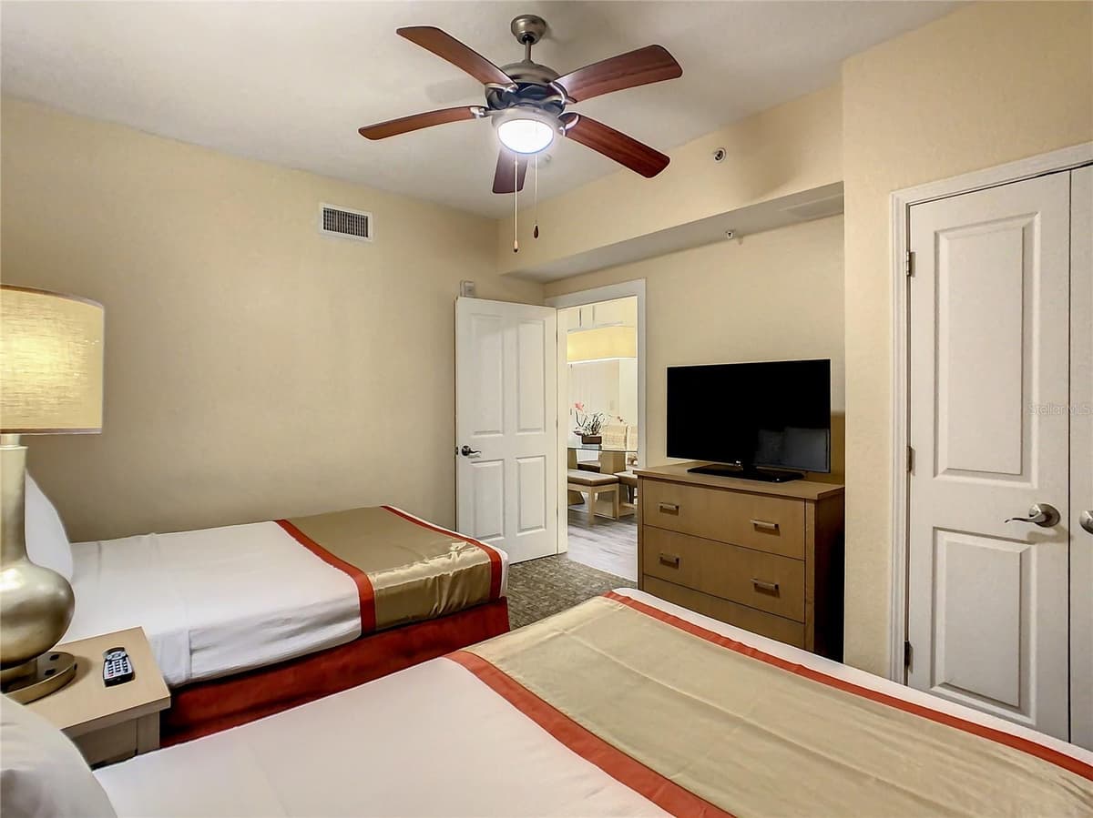 12538 FLORIDAYS RESORT DR — photo 37 of 49
