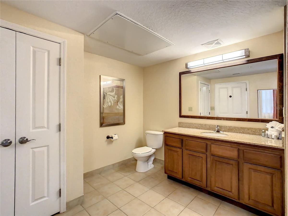 12538 FLORIDAYS RESORT DR — photo 31 of 49
