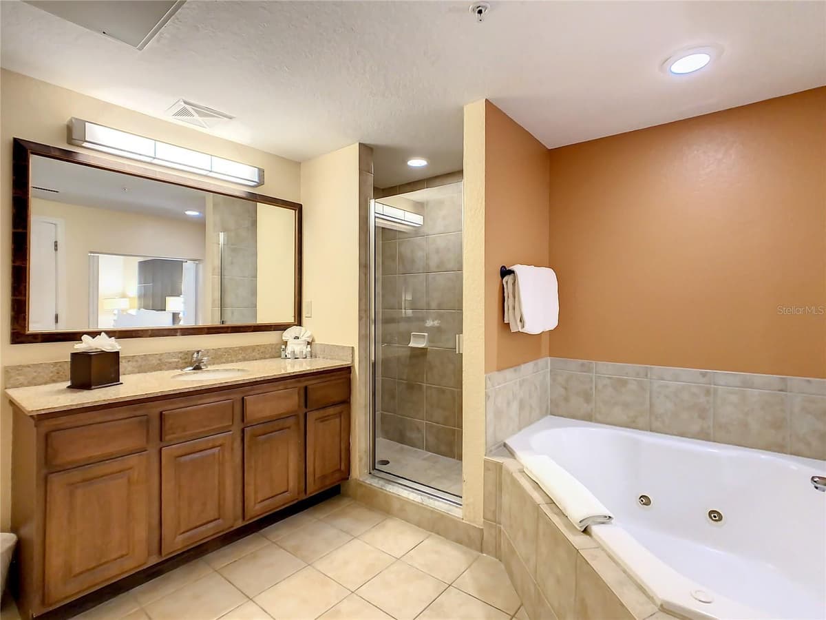 12538 FLORIDAYS RESORT DR — photo 28 of 49