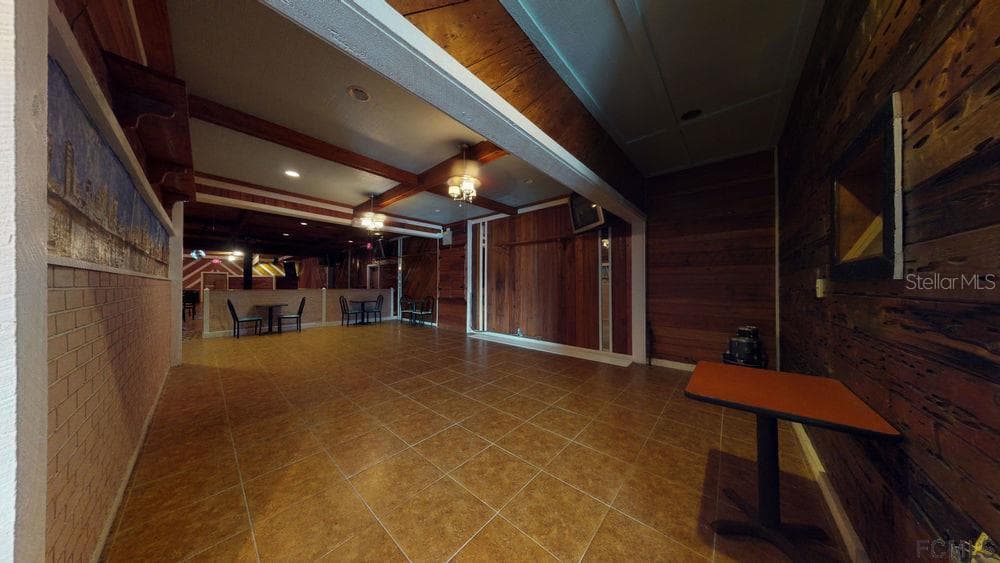4701 MOODY BOULEVARD — photo 7 of 30