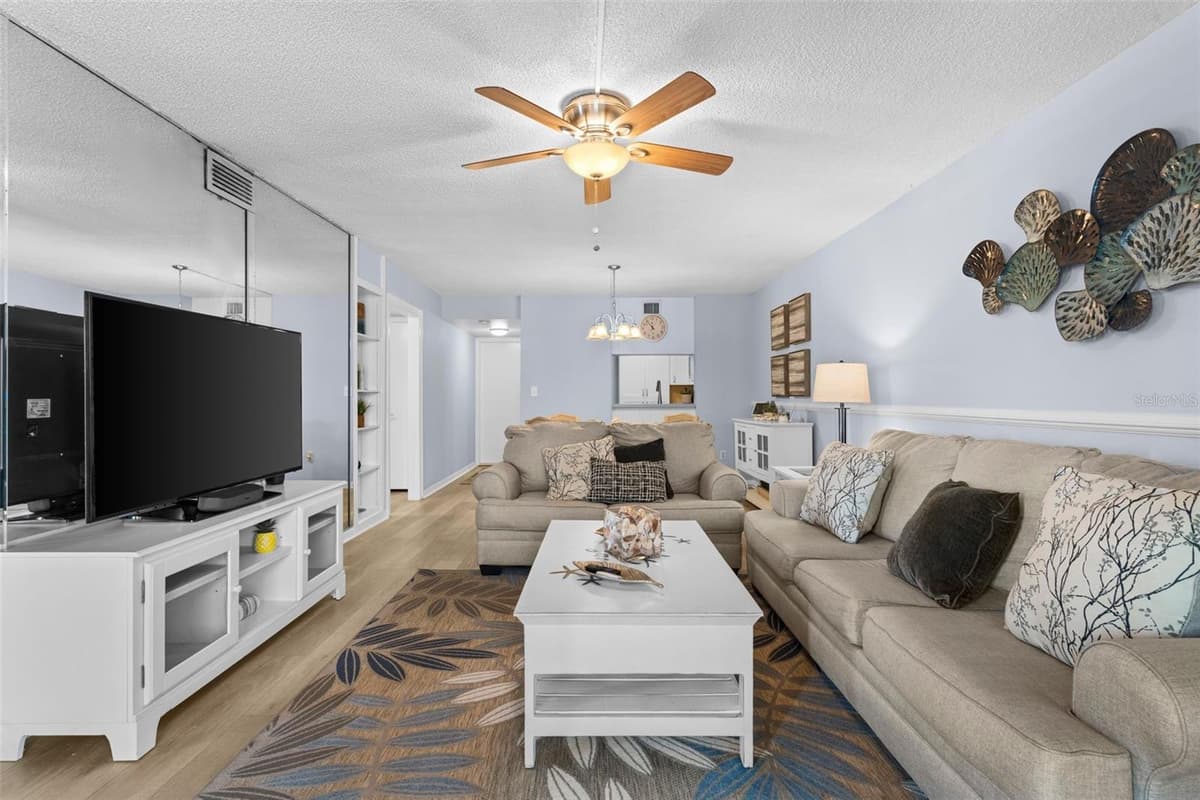 16308 GULF BOULEVARD — photo 10 of 54