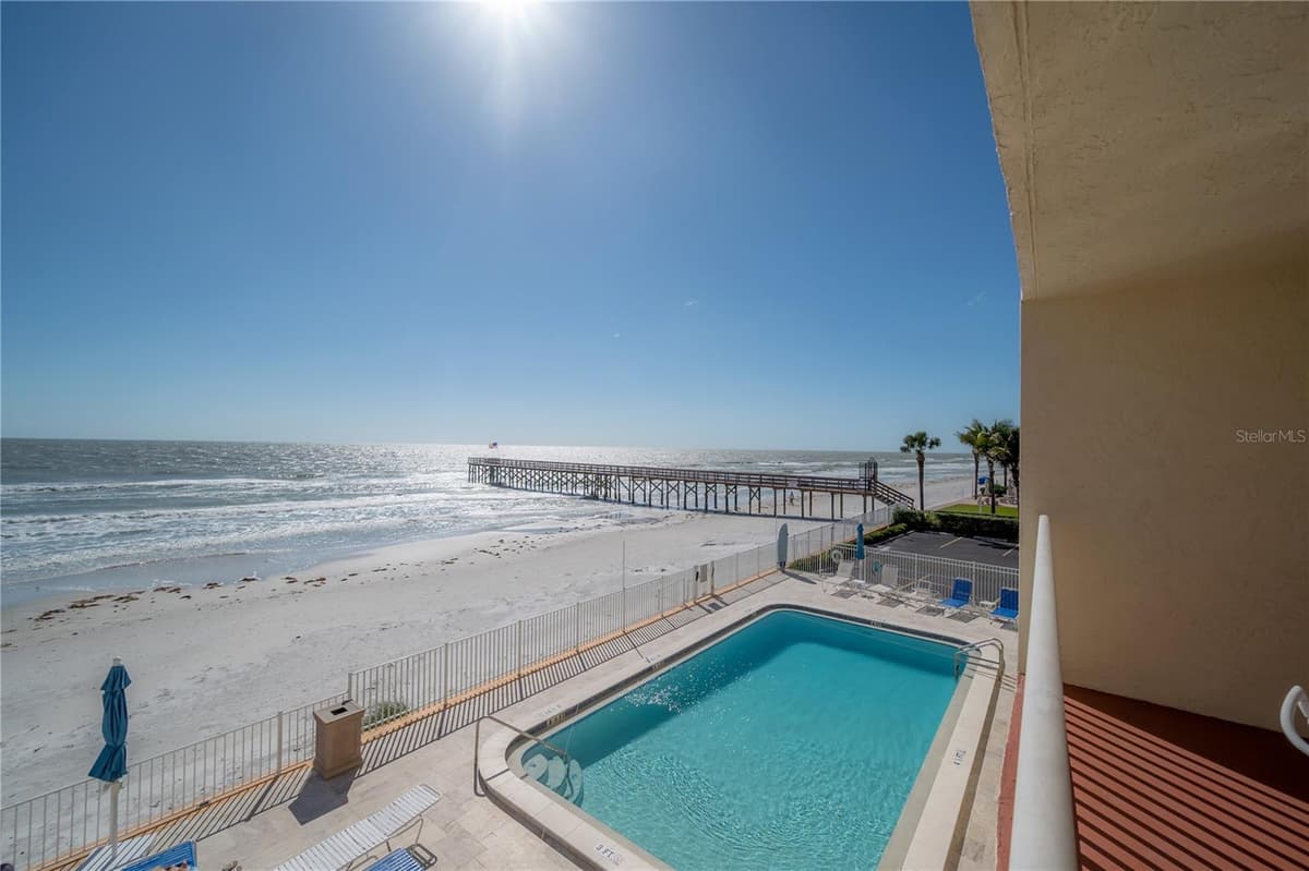 16308 GULF BOULEVARD — photo 2 of 54