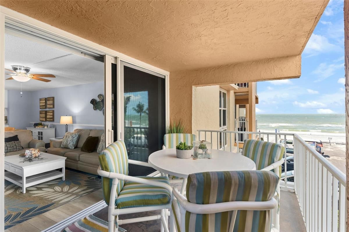 16308 GULF BOULEVARD — photo 25 of 54