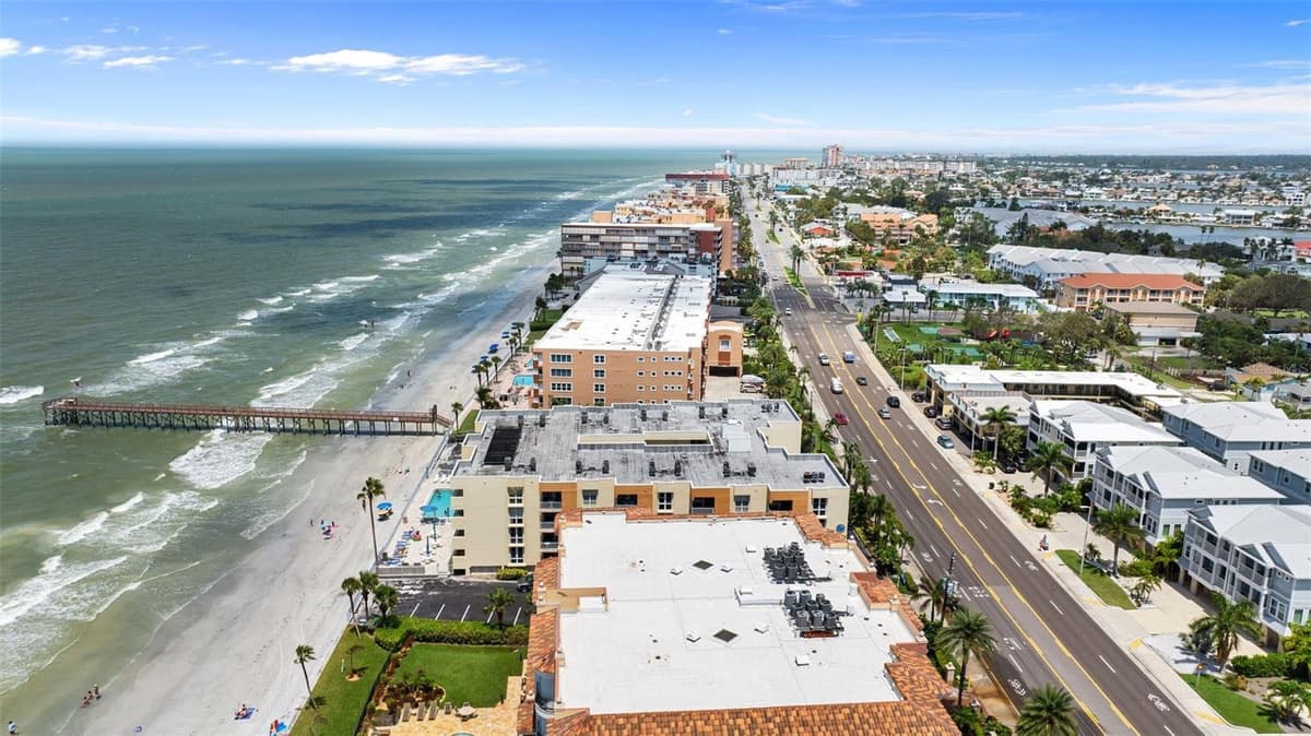 16308 GULF BOULEVARD — photo 50 of 54