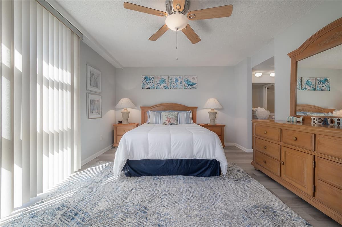 16308 GULF BOULEVARD — photo 20 of 54