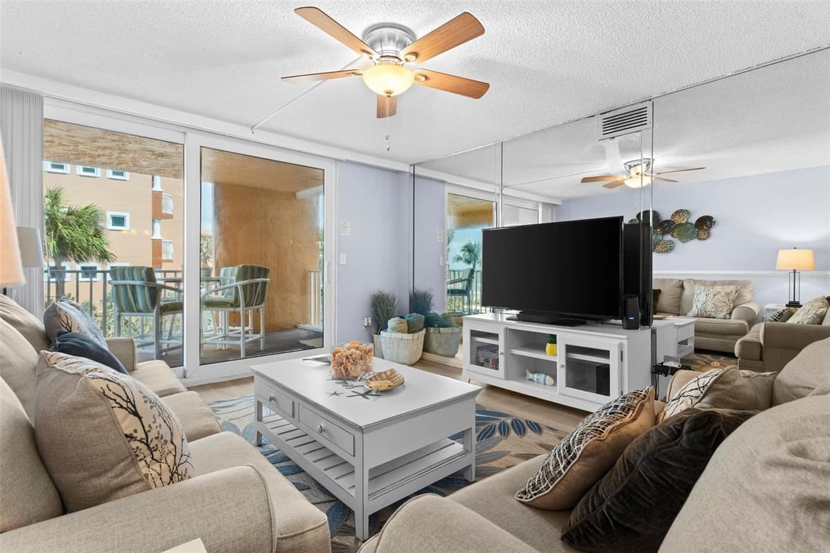 16308 GULF BOULEVARD — photo 14 of 54