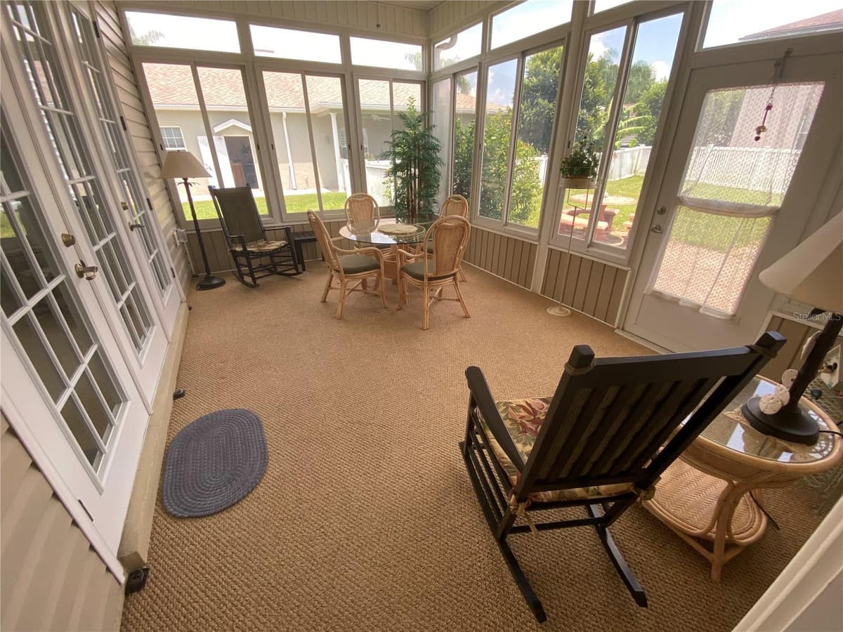 323 TRAVELERS DRIVE — photo 11 of 22