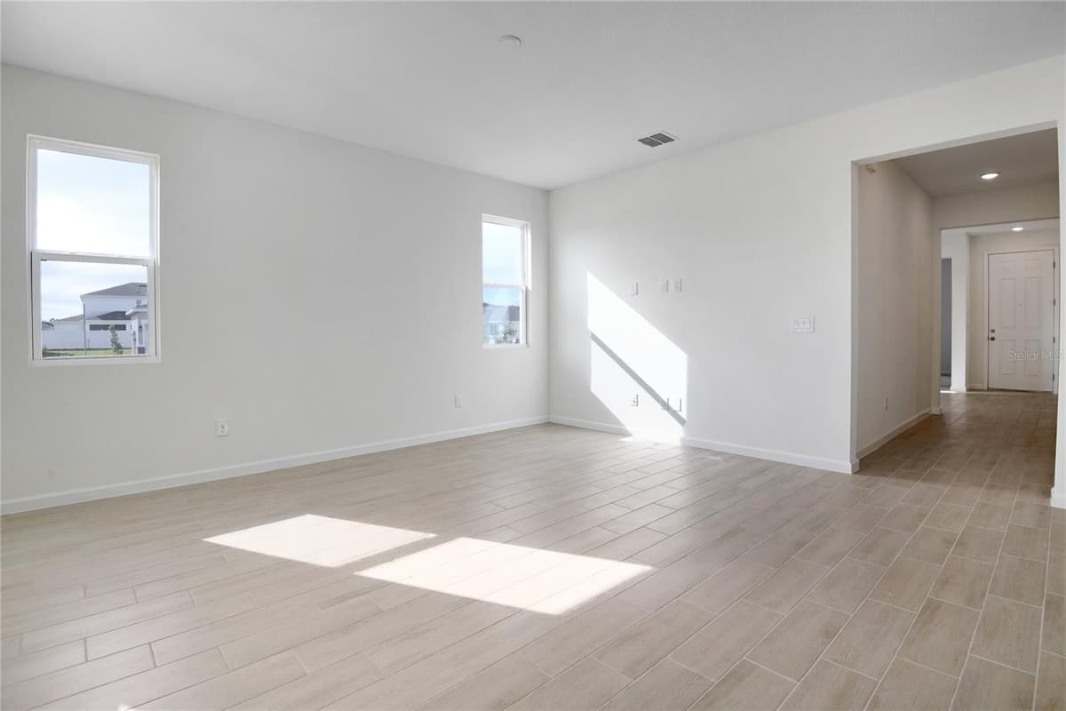 4056 BANNOCK AVENUE — photo 3 of 22