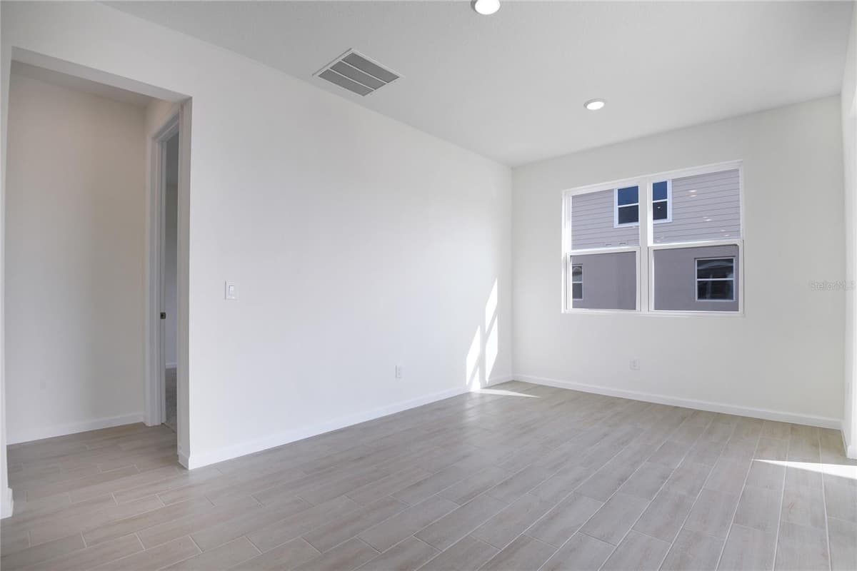 4056 BANNOCK AVENUE — photo 6 of 22