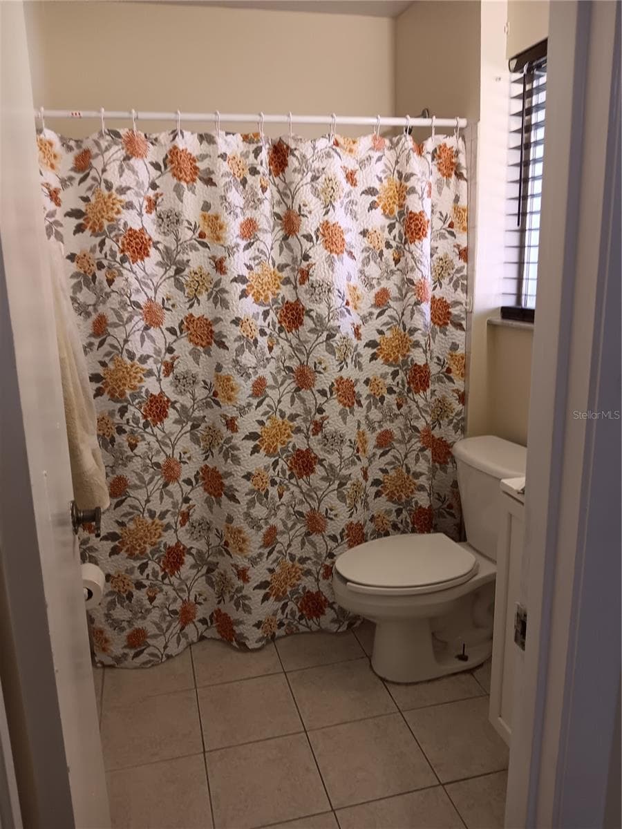 2860 N POWERS DRIVE — photo 9 of 17